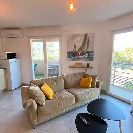 Lägenhet 06ch Beautiful T3 With Terrace - 300m Exflora Park *